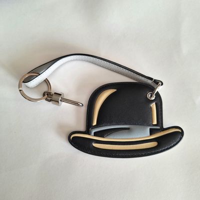 DELVAUX Magritte charm