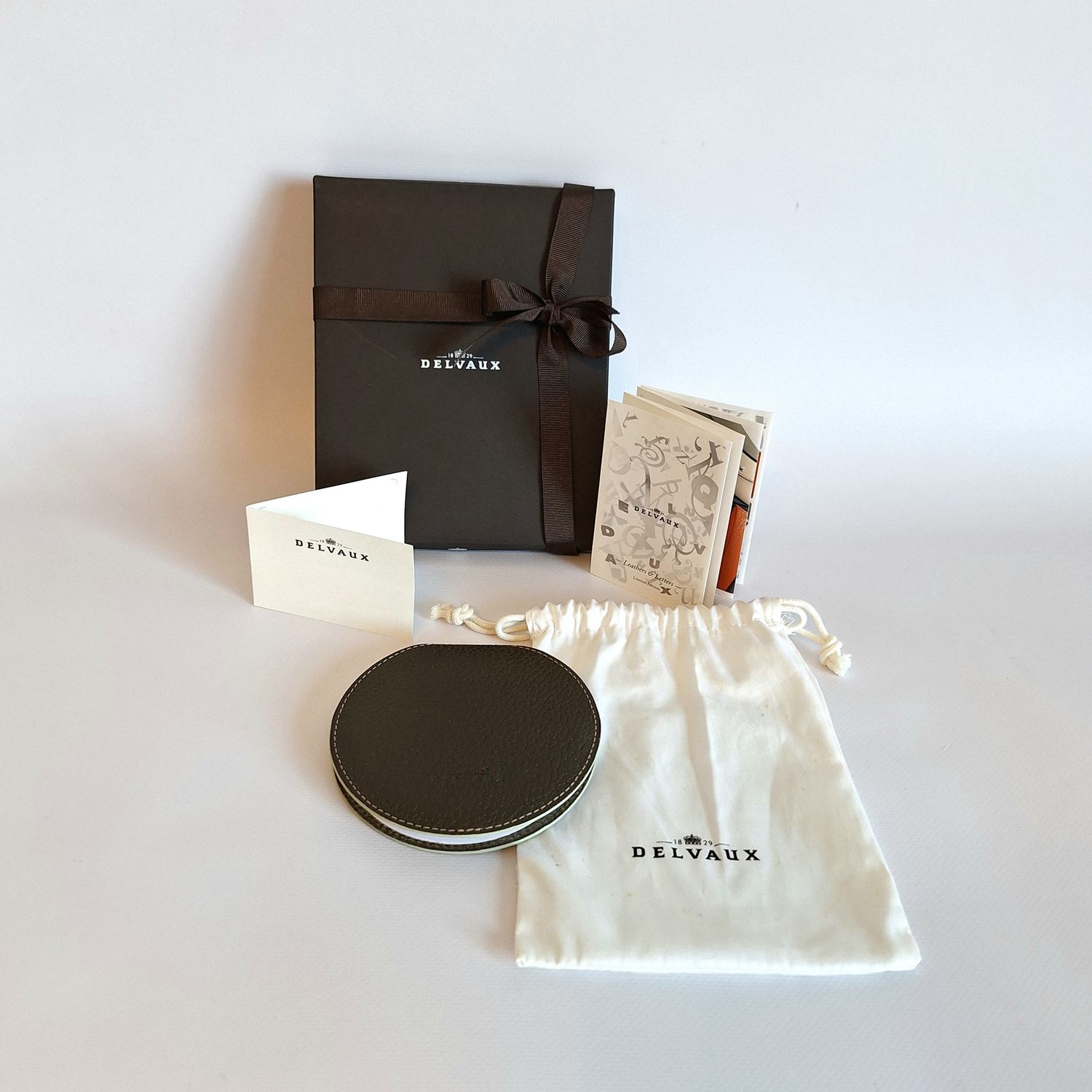 DELVAUX 'Dot Fregate' full-set