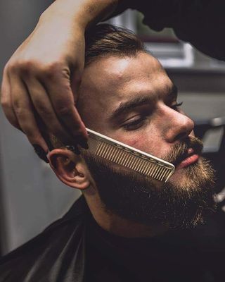 LÍNEA PARA BARBA