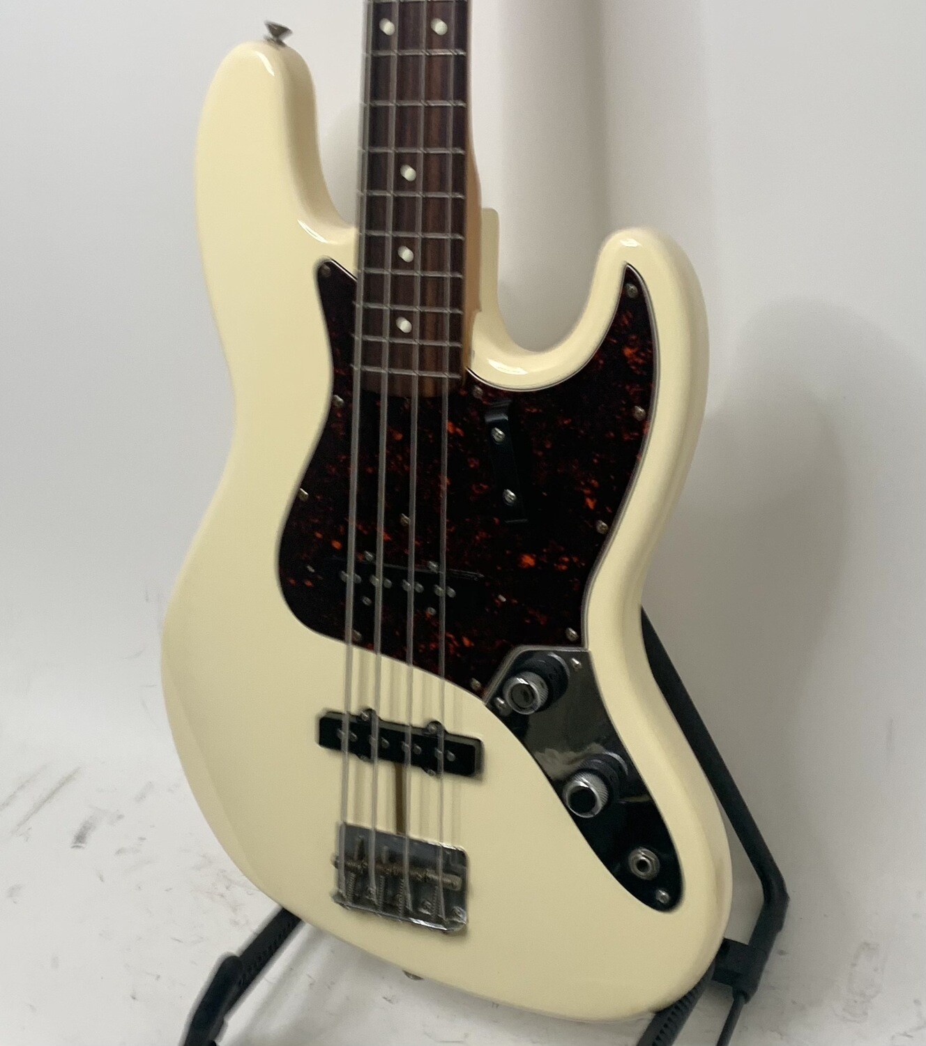 2000 Fender AVRI American Vintage 62 Jazz Bass