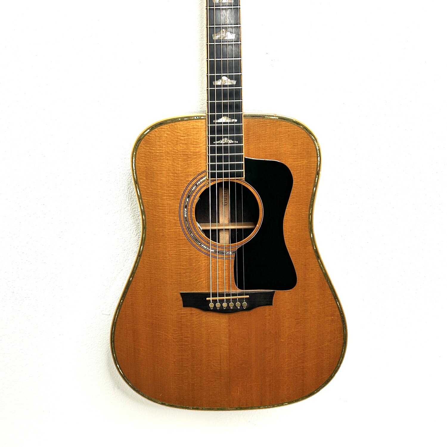 1989 Guild D-100 (carved heel)