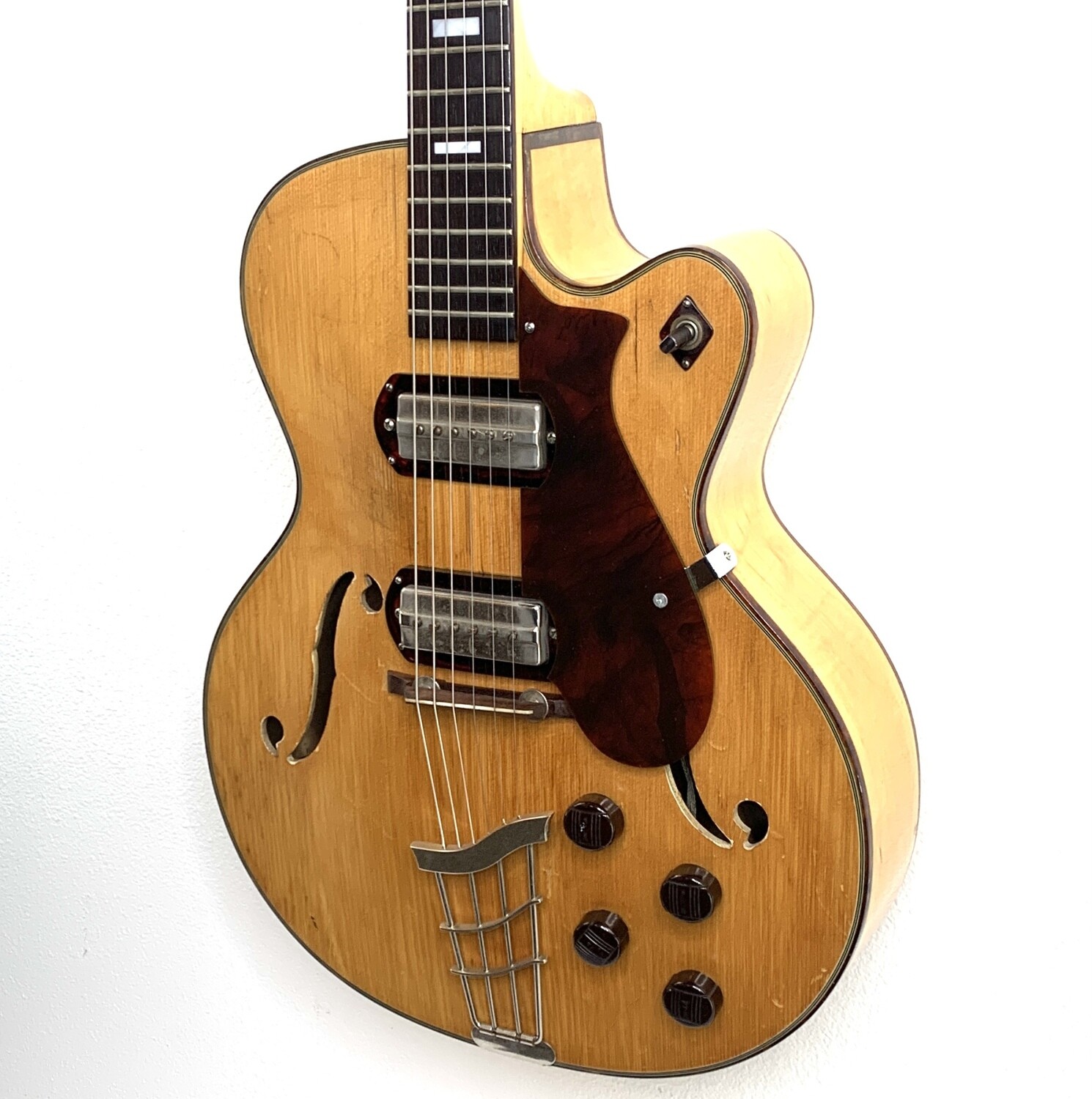 1950s / 1960s Harmony H-62 Blonde