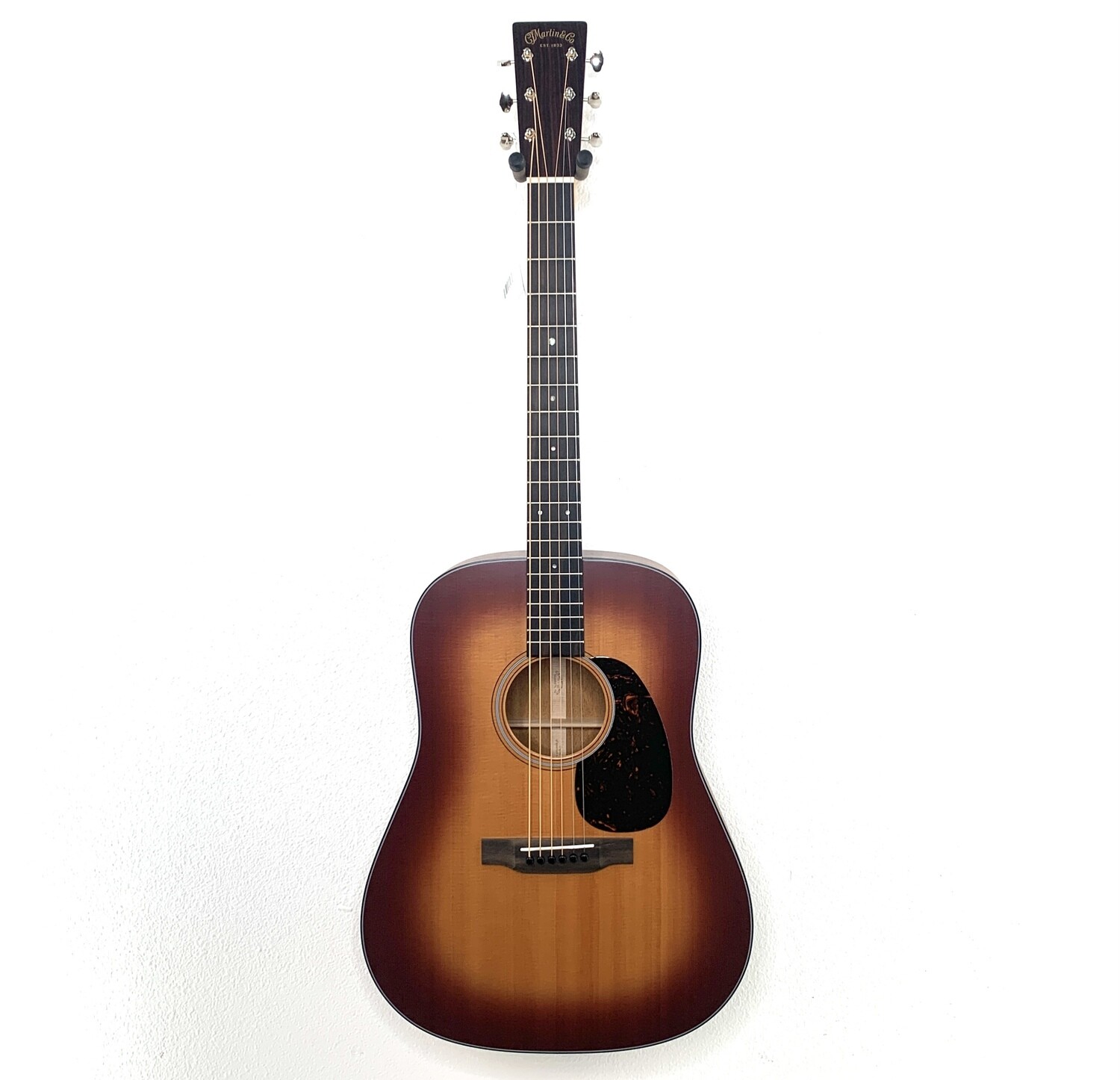 新品　生産完了品　レア　Martin D-28 Satin Amberburst New Martin D-18 Satin Amberburst