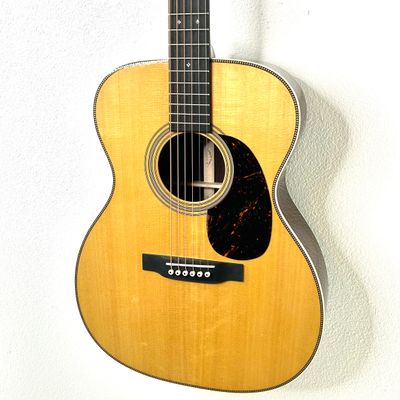 New Martin 000-28