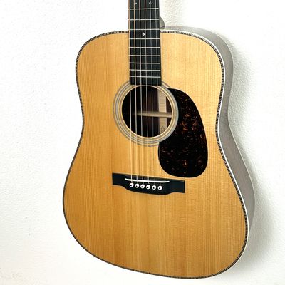 New Martin D-28 Authentic 1937 VTS