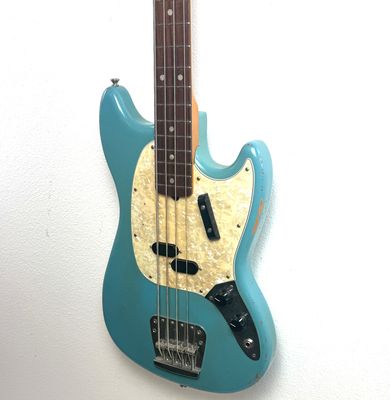 2018 Fender JMJ Mustang Bass