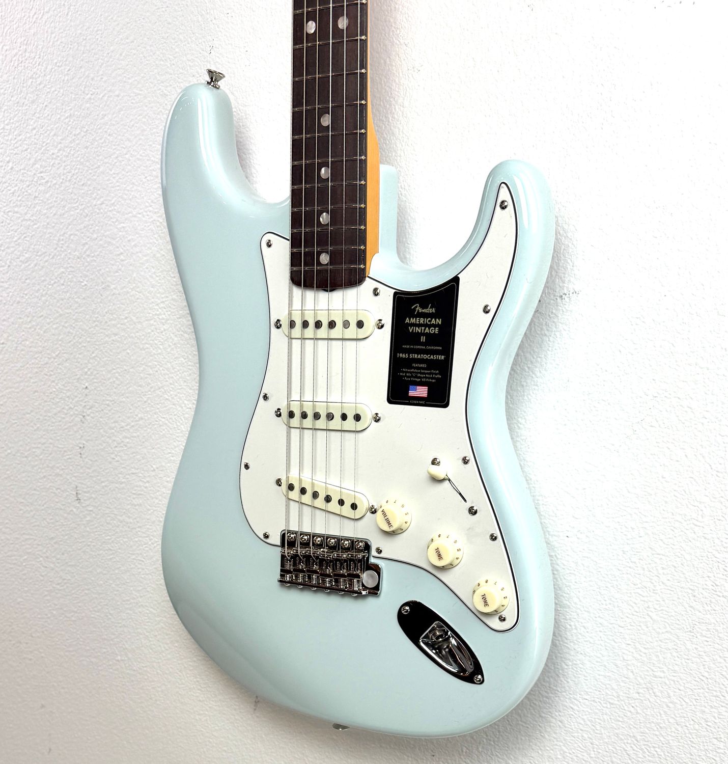 New American Vintage II 1965 Stratocaster