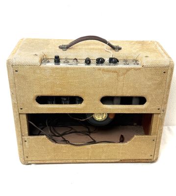 1957 Fender Tweed Deluxe 5E3