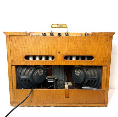 1961 Gibson 679 RVT 2x10 Stereo Amp