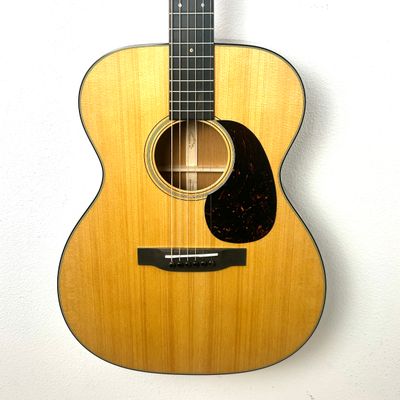 New Martin 000-18