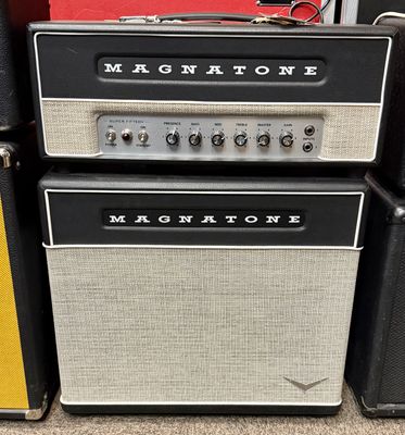 Magnatone Super 15 15 Watt Amp w/ 1x12 Cabinet