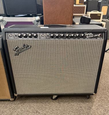 Fender &#39;65 RI Twin Reverb