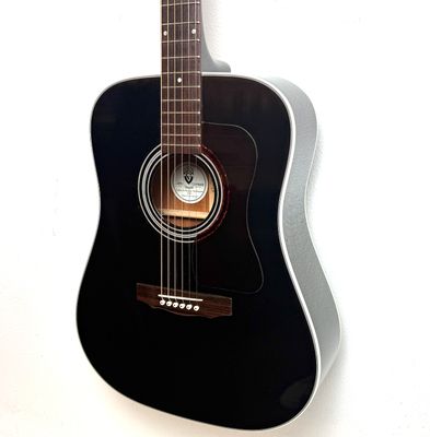 2006 Guild USA D-40 Richie Havens Signature Model