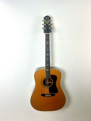 1987 Guild USA D-60 NT Rosewood Back and Sides
