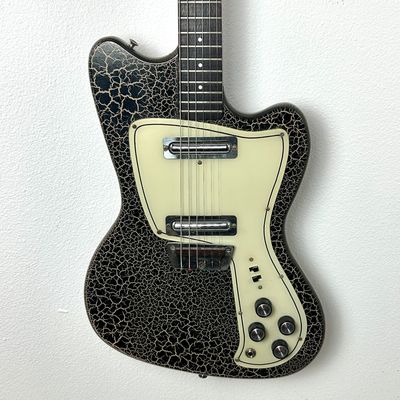 1960&#39;s Danelectro Coral Hornet