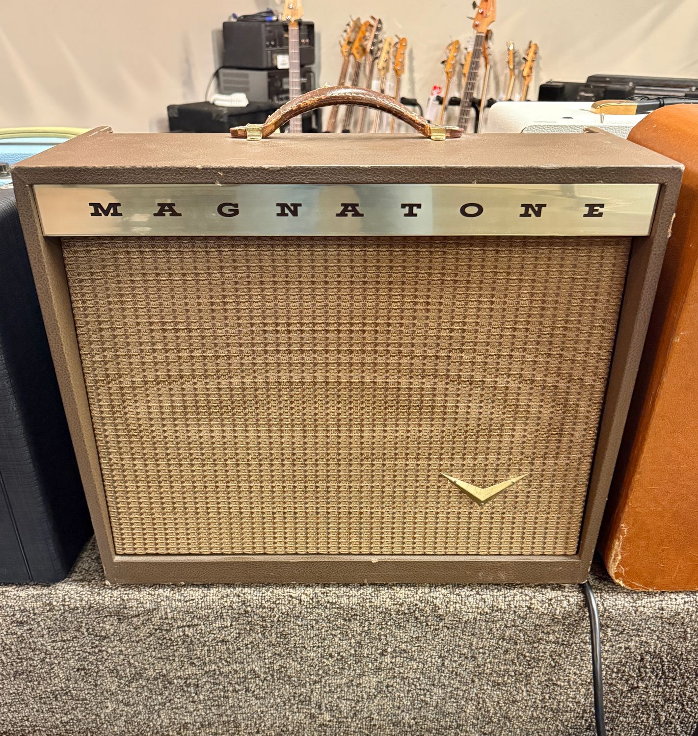 1957-1962 Magnatone Model 213 Troubadour