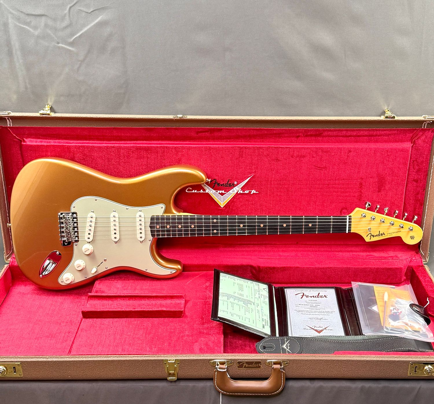New Fender Custom Shop '62 Stratocaster NOS