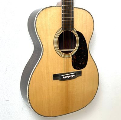 New Martin 000-28 Modern Deluxe