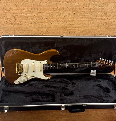1983 Fender Stratocaster Elite Walnut