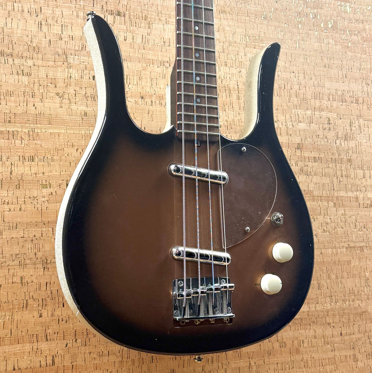 2011 Jerry Jones Longhorn Bass 2011 Jerry Jones Longhorn Bass