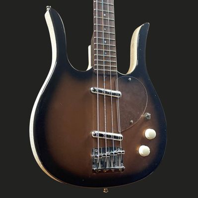 2011 Jerry Jones Longhorn Bass 2011 Jerry Jones Longhorn Bass