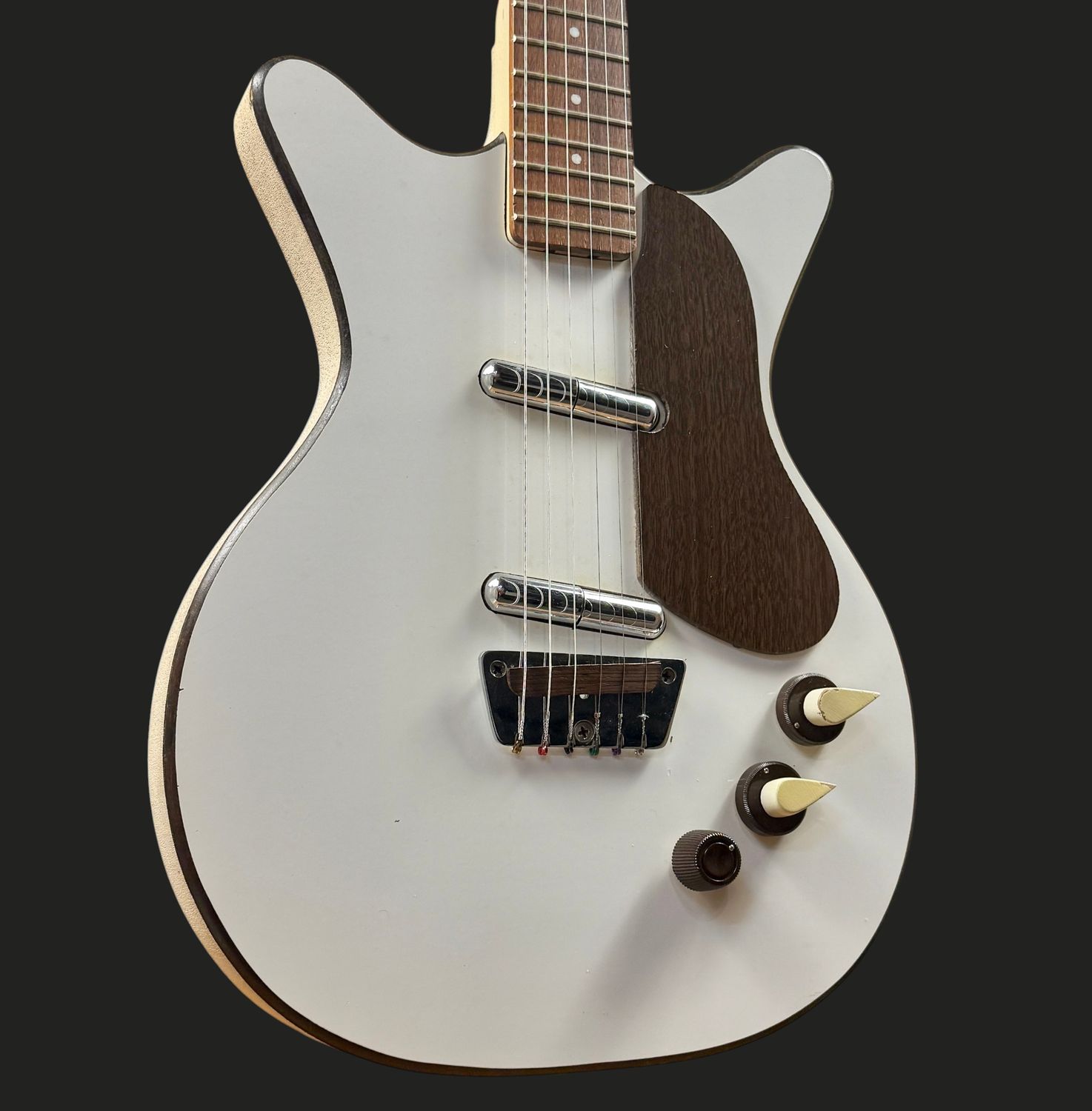 1960's Danelectro DC-2 Shorthorn 1960's Danelectro DC-2 Shorthorn