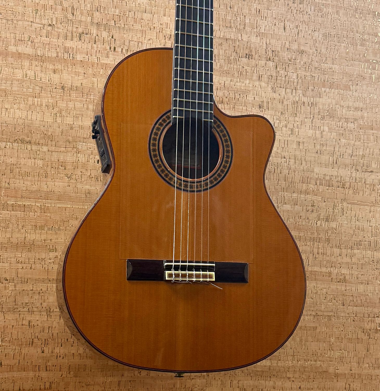 1999 Jose Ramirez 4 CWE Electric Cutaway Classical 1999 Jose Ramirez 4 CWE Electric Cutaway Classical
