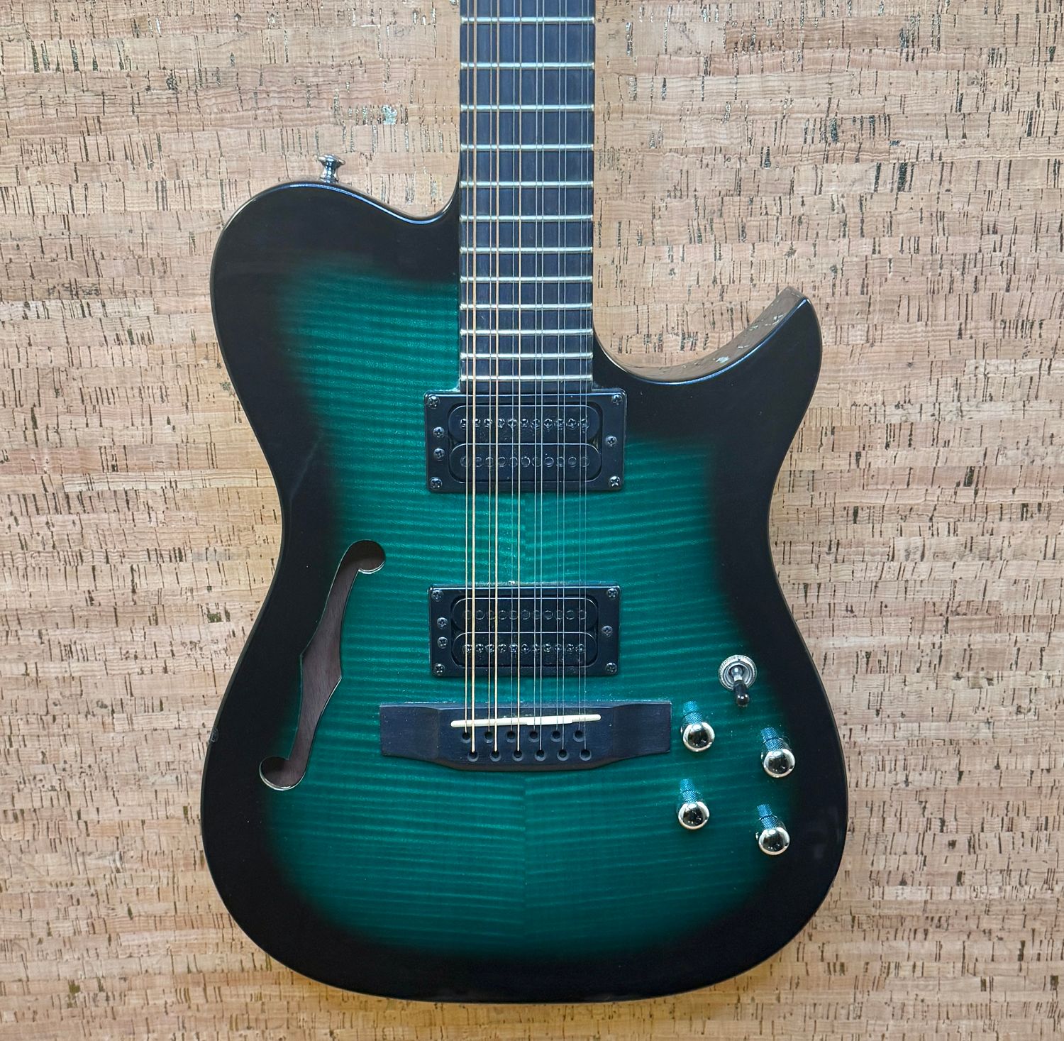 Carvin AE-185 12 String Carvin AE-185 12 String
