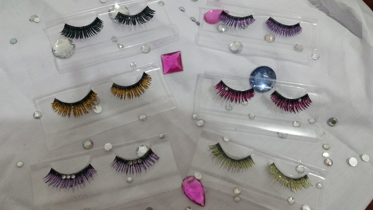 glitter and glamour lashes