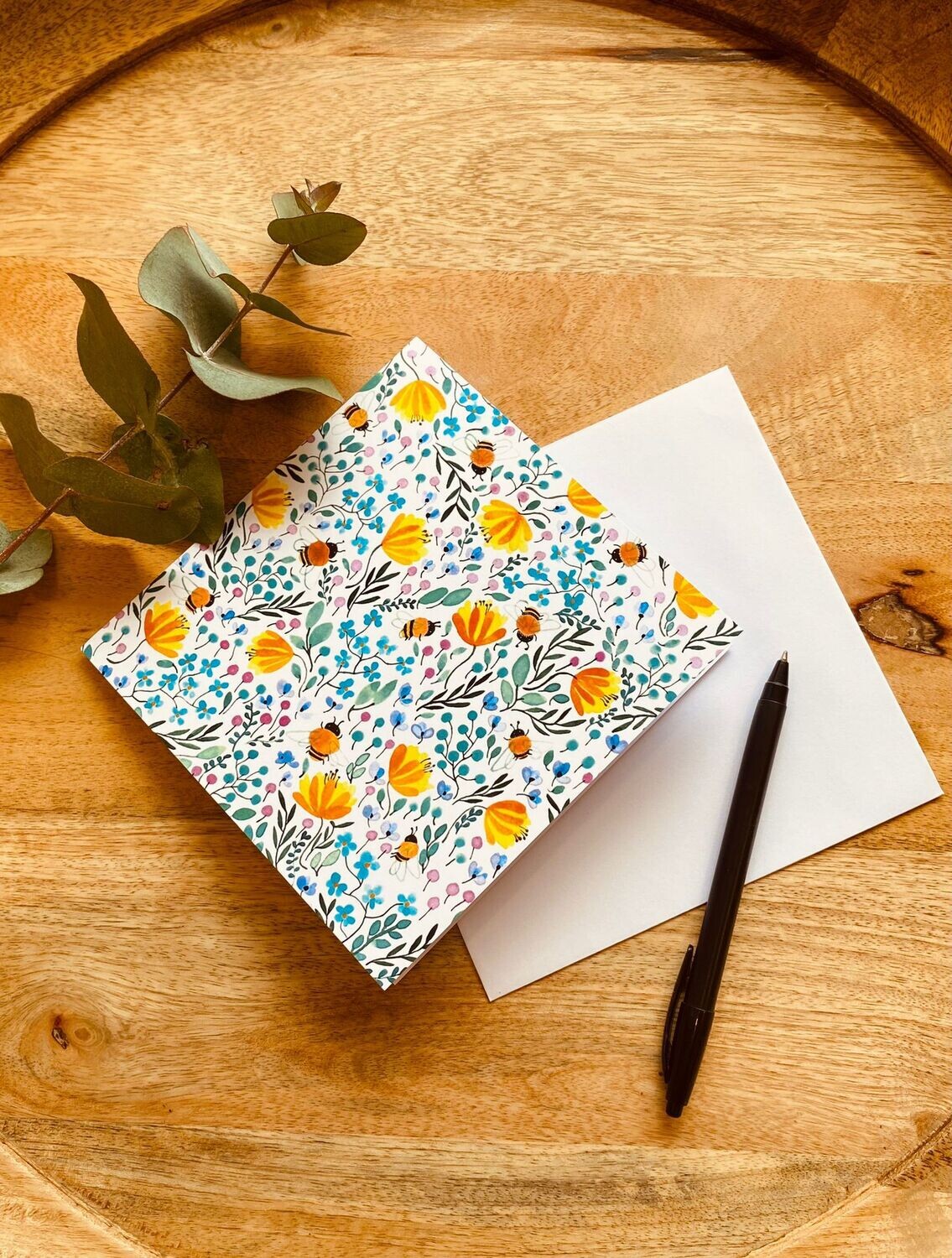 Bee greeting cards