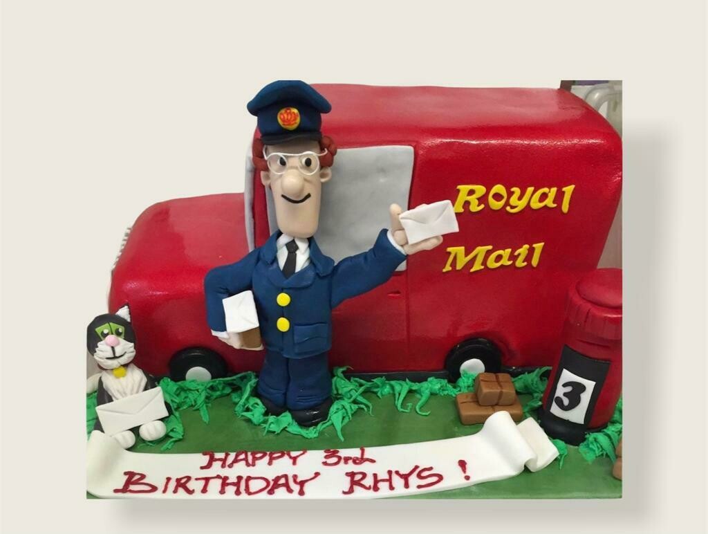 Postman Pat Cake