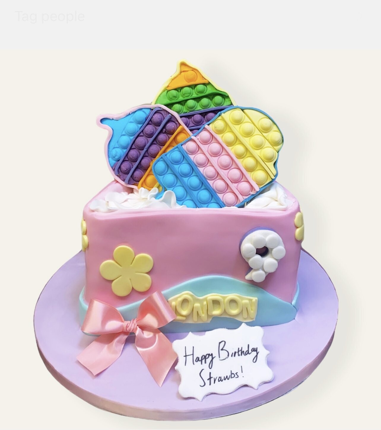 Pop it Cake