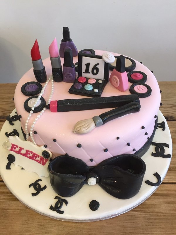 Makeup Cake