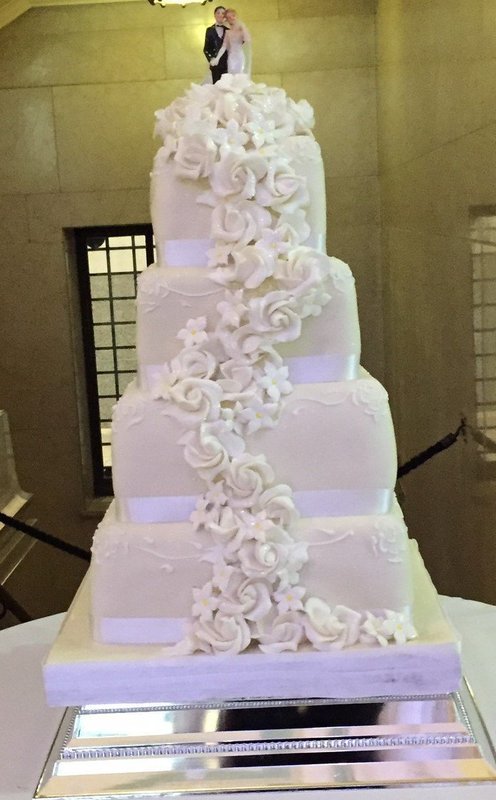Ivory & Roses Wedding Cake