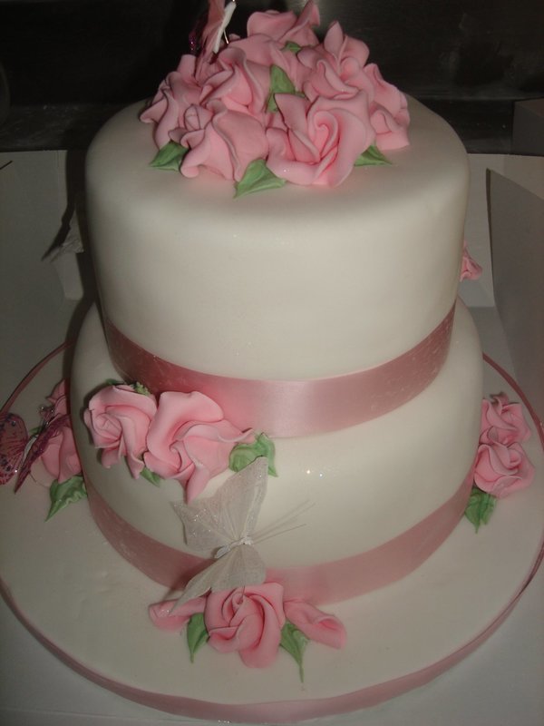 Pink Roses Wedding Cake