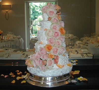 Frosted | Fresh Pale Rose Wedding Cake