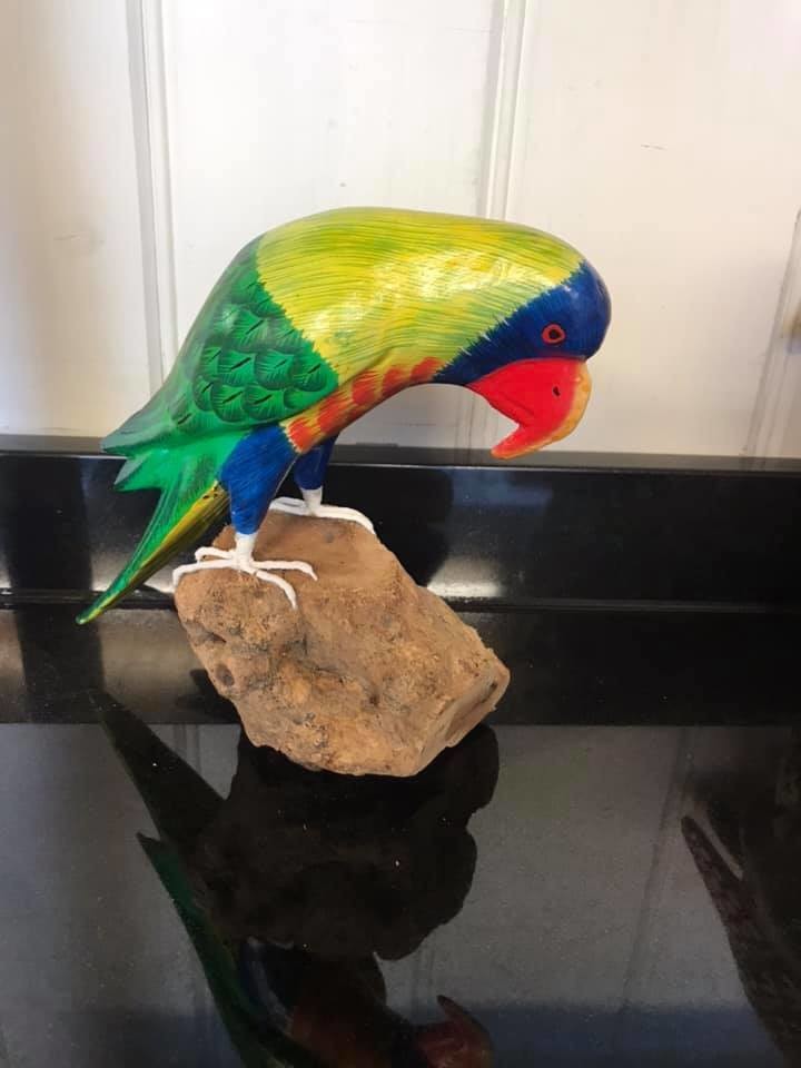 Parrot Carving Log
