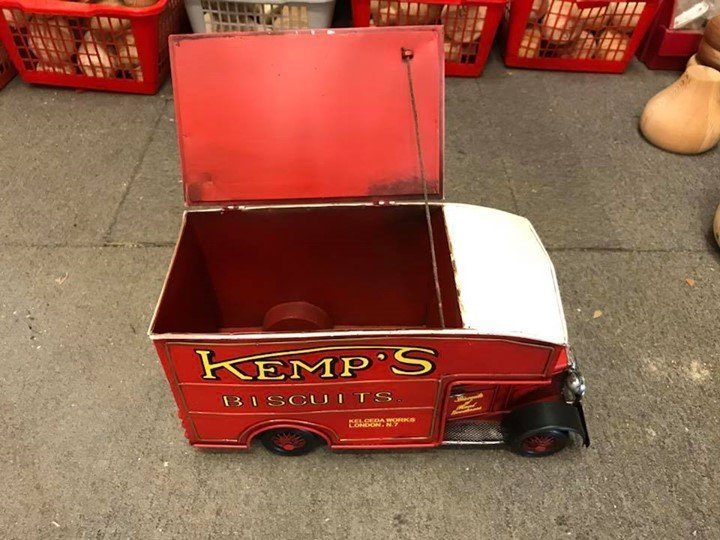 Tin Kemps biscuits truck Tin Kemps biscuits truck