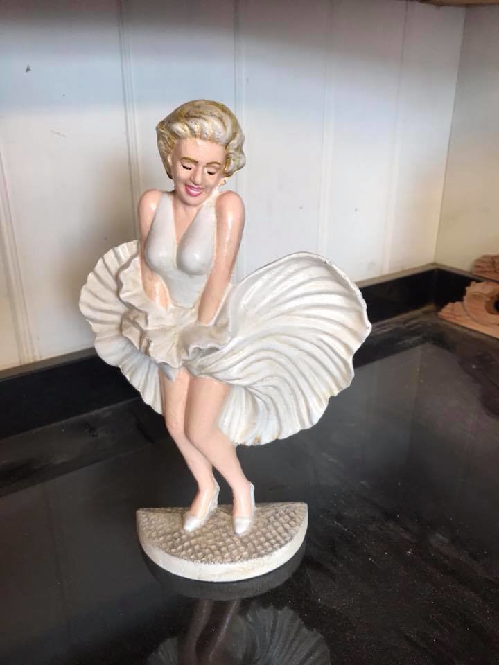 Marilyn Monroe Cast Statue