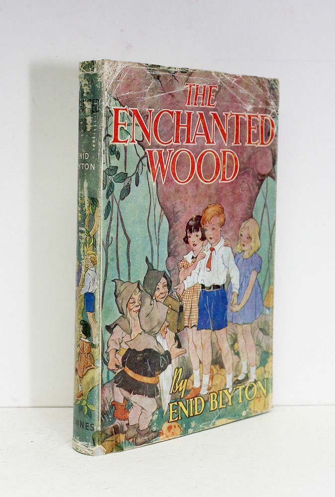 The Enchanted Wood - Enid Blyton