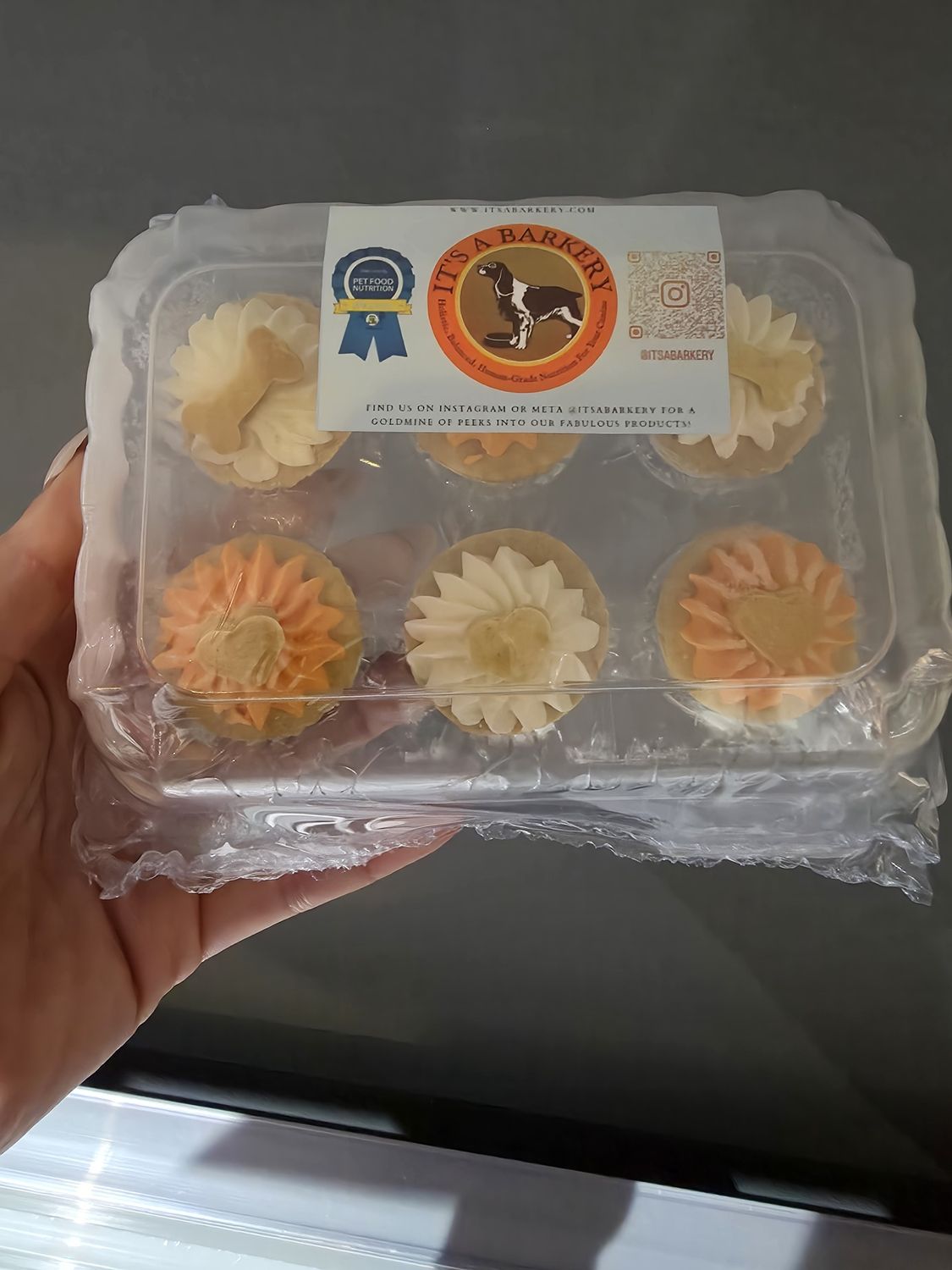 Its a Barkery-mini cupcakes