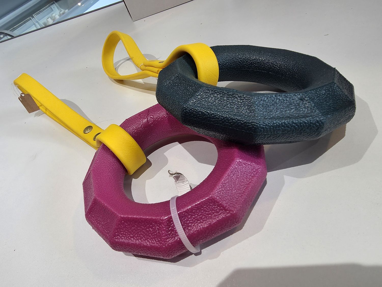 Wanderleashed-TIRE- Tug ball