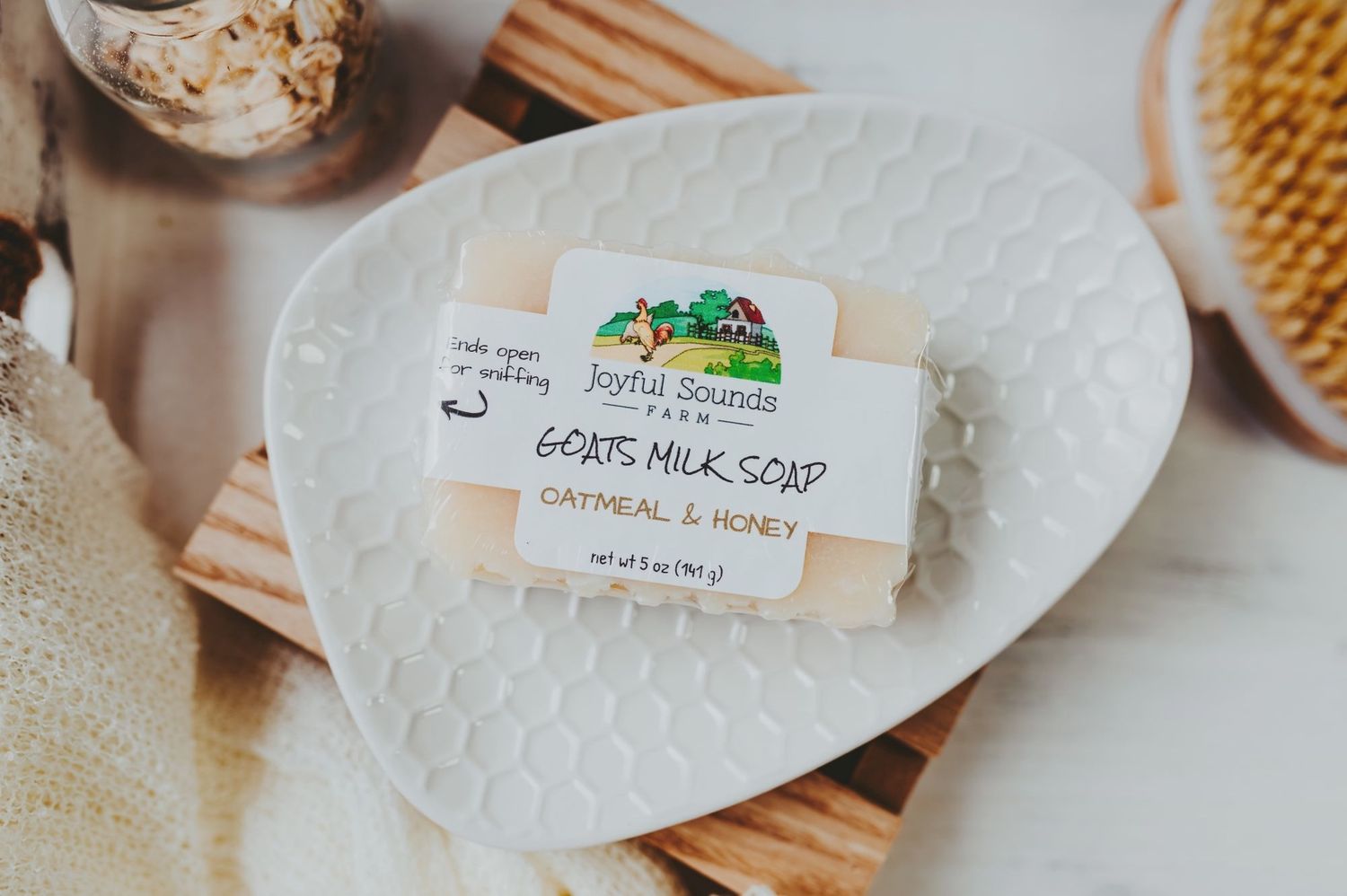 HANDMADE GOATS MILK SOAP - OATMEAL MILK &amp; HONEY
