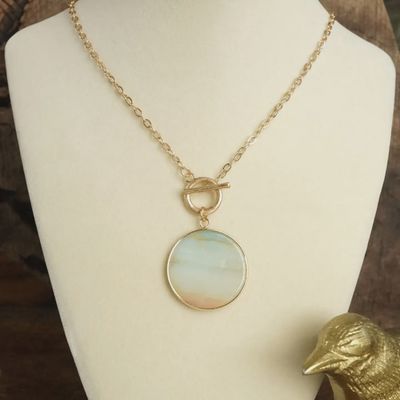 PENNY LINE SEMI-PRECIOUS DISC PENDANT FRONT TOGGLE CHAIN NECKLACE - MINT GREEN