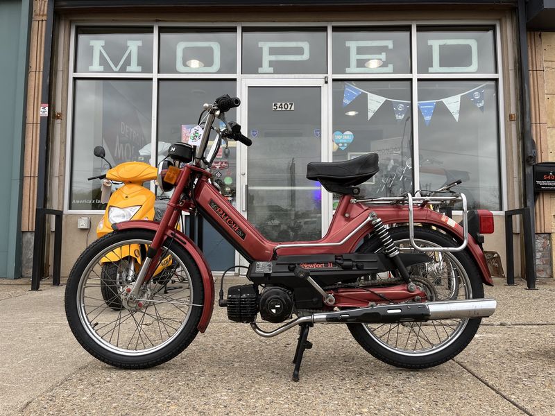 1980 Puch Maxi NEWPORT 50cc Pedal Moped 1980 Puch Maxi NEWPORT 50cc Pedal Moped