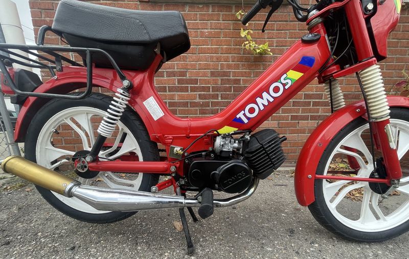 1992 Tomos Sprint Red 50cc Pedal-Start Moped 1992 Tomos Sprint Red 50cc Pedal-Start Moped