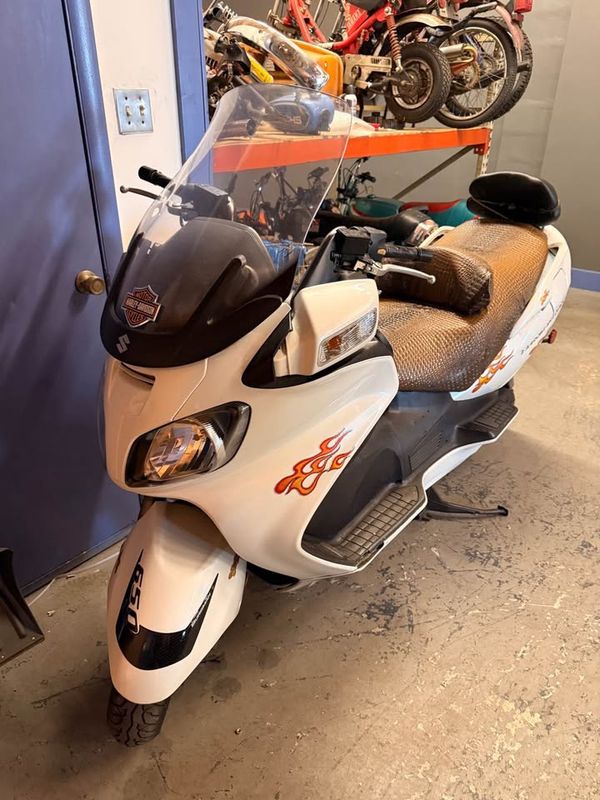 Suzuki Burgman 650