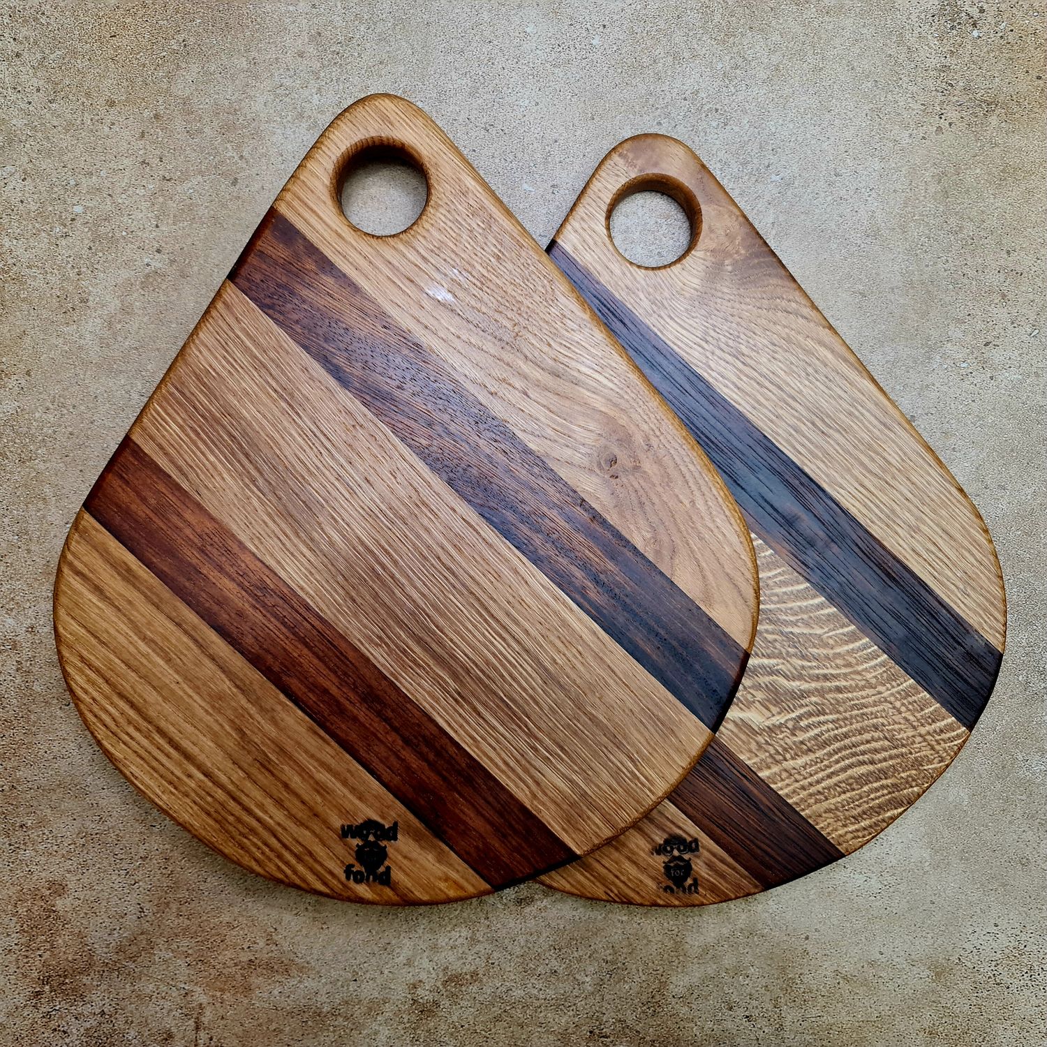 Deska do krojenia i serwowania „Łza” – dąb &amp; Iroko