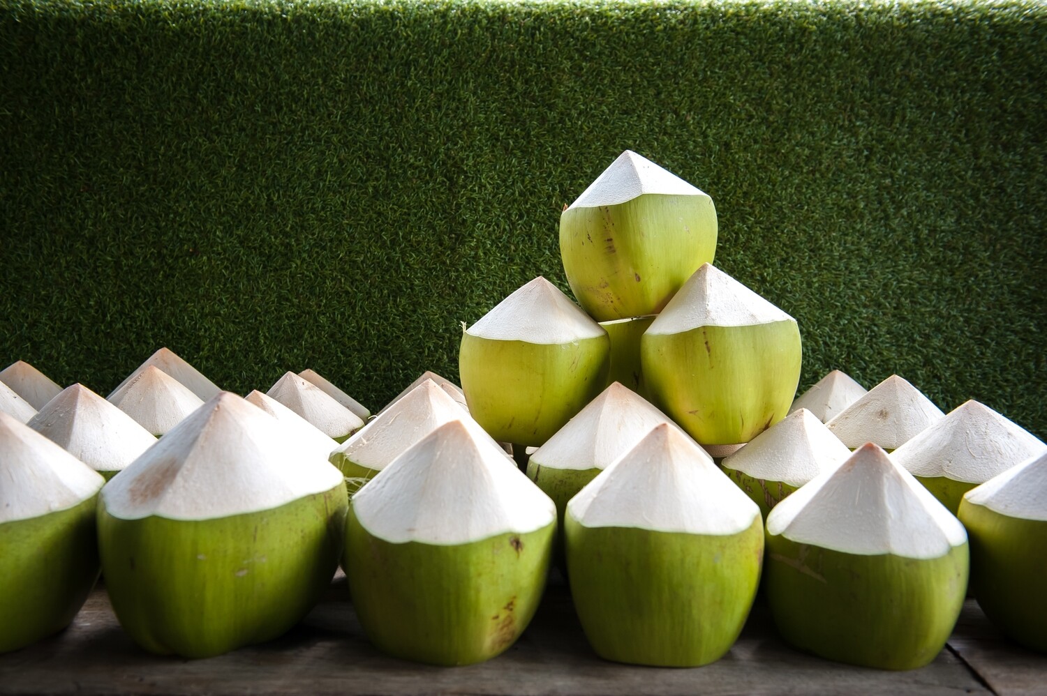 Peeled Top - Easy open Coconut, Organic Fresh Coconut, Young, Buy Green  Coconuts