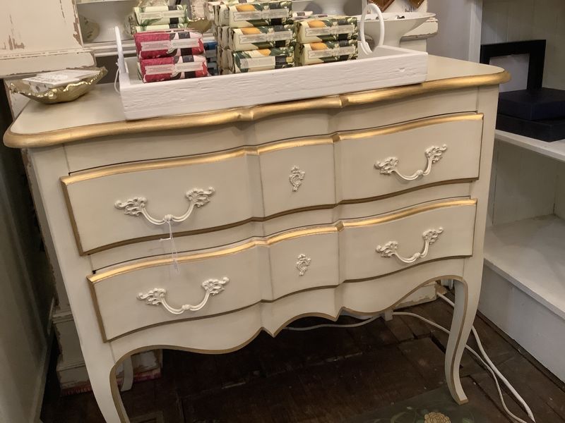 Roosevelt Chest of Drawers
